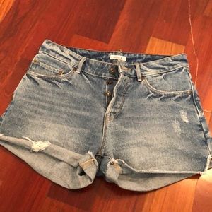 Roxy Jean shorts size 28